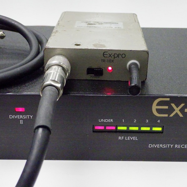 実際に弊社で買取させて頂いたEx-pro/イーエクス・プロ  Pro-10X・TR-10X セット ラックタイプ・ギター用ベース用ワイヤレスシステム【動作確認済】の画像 2枚目