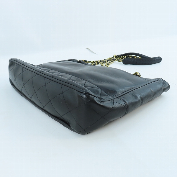 実際に弊社で買取させて頂いたCHANEL/シャネル ラムスキン チェーンショルダー 革チャームの画像 2枚目