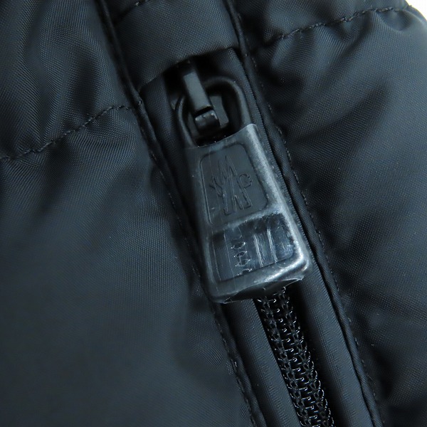 実際に弊社で買取させて頂いた【未使用/JPタグ】MONCLER/モンクレール POLSET GIUBBOTTO ダウンジャケット J20911A00055/6の画像 7枚目