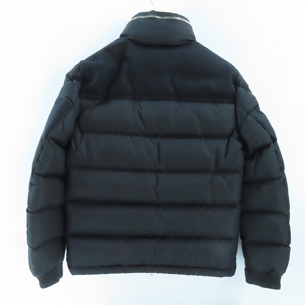 実際に弊社で買取させて頂いた【JPタグ】MONCLER/モンクレール ARCS/アークス ウール切り替え ダウンジャケット B20914181085/0の画像 1枚目