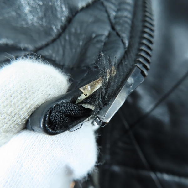 実際に弊社で買取させて頂いたroar/ロアー クロスガン/二丁拳銃 ラインストーン レザー切替 パーカー 11FRB-12RF/3の画像 8枚目