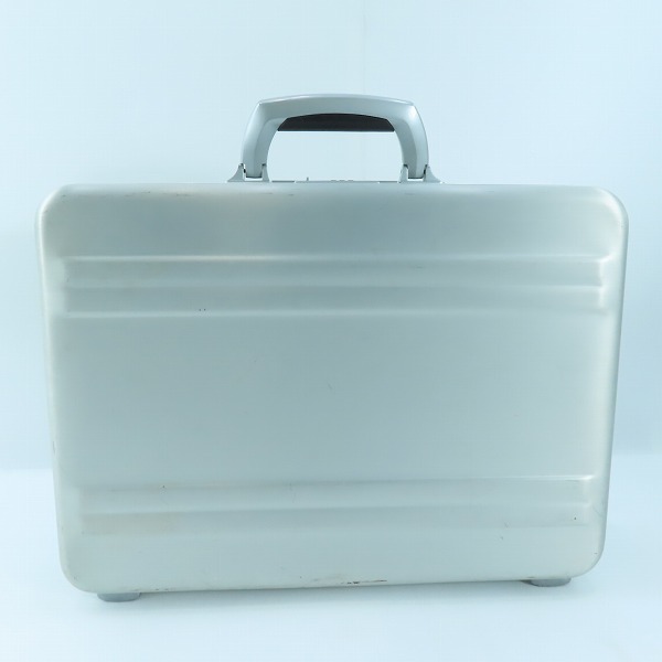 実際に弊社で買取させて頂いたZERO HALLIBURTON/ゼロハリバートン ダイヤルロック式 アタッシュケースの画像 1枚目