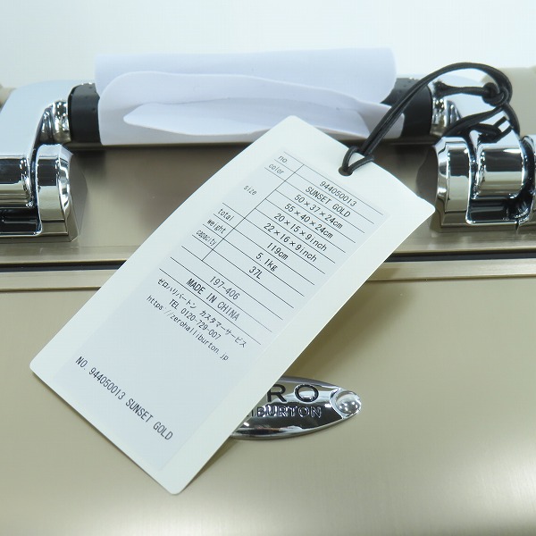 実際に弊社で買取させて頂いた【未使用】ZERO HALLIBURTON/ゼロハリバートン Continental Carry-On Travel Case キャリーケース 37L 94405の画像 6枚目