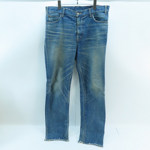 実際に弊社で買取させて頂いたCELINE/セリーヌ カットオフデニムパンツ N306 930F 07UW/32