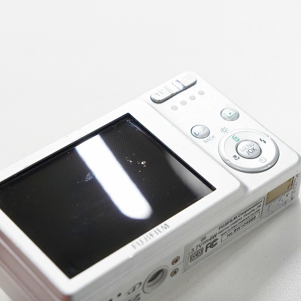 実際に弊社で買取させて頂いたFUJIFILM/富士フィルム FinePix J10 ファインピクス コンパクトデジタルカメラ 動作未確認の画像 5枚目