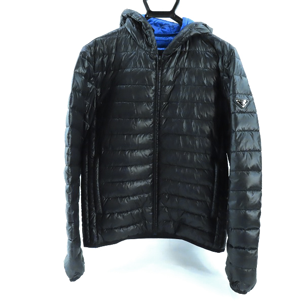 実際に弊社で買取させて頂いた【JPタグ】PRADA/プラダ 21AW 三角ロゴプレート ライトダウンジャケット  2022620 SGH032/52
