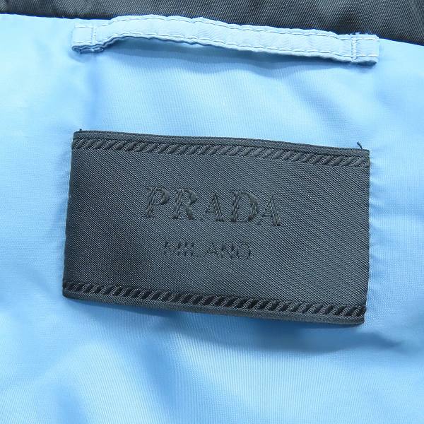 実際に弊社で買取させて頂いたPRADA/プラダ 19AW トライアングルロゴ オーバーサイズ ダウンジャケット ACU1 2019 3015 SGB167 S192 I18/Lの画像 2枚目