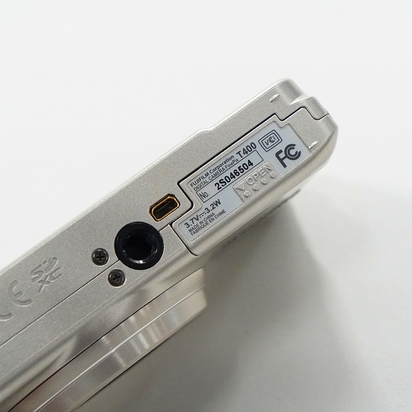 実際に弊社で買取させて頂いたFUJIFILM/富士フィルム T400 コンパクトデジタルカメラ 動作未確認の画像 6枚目