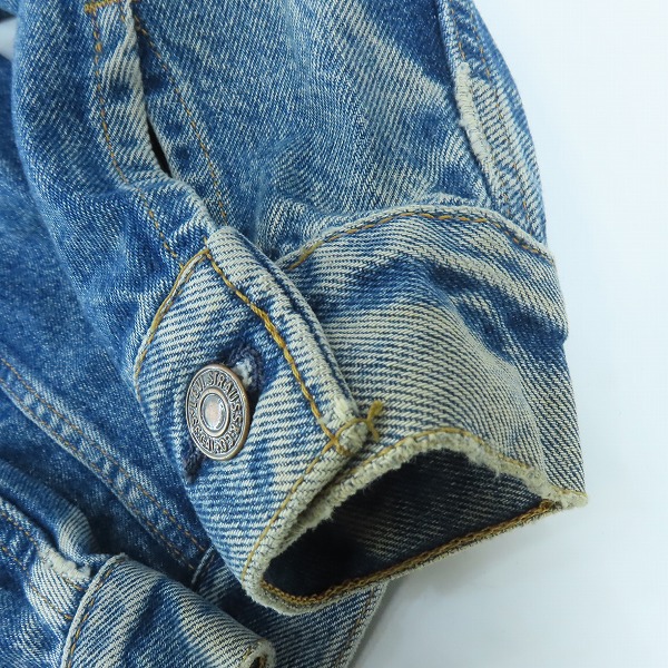 実際に弊社で買取させて頂いたLEVI'S/リーバイス 米国製 ボタン裏刻印527 デニムジャケット 70505-0217/40の画像 8枚目