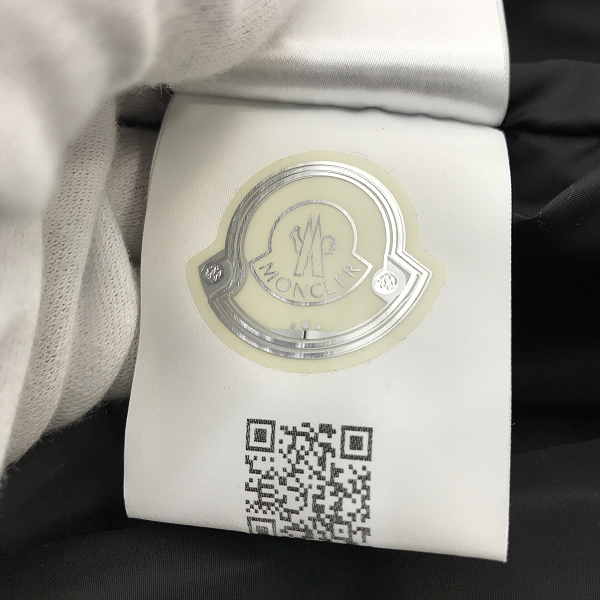 実際に弊社で買取させて頂いたMONCLER×CRAIGGREEN/モンクレール×クレイググリーン GAUSS GIUBBOTTO ナイロン ジャケット D109H4060805/4の画像 7枚目