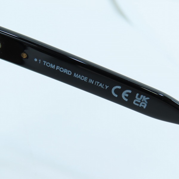 実際に弊社で買取させて頂いたTOM FORD/トムフォード 偏光 アイウェア/サングラス TF955-Dの画像 4枚目
