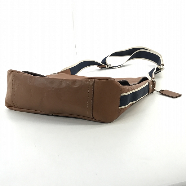 実際に弊社で買取させて頂いたCOACH/コーチ レザー ショルダー メッセンジャーバッグ F70555の画像 2枚目