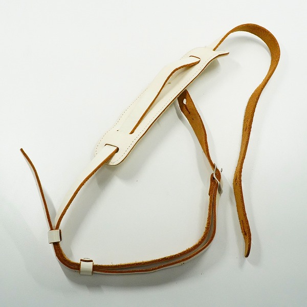 実際に弊社で買取させて頂いたB.C.Rich/BCリッチ レザー ギターストラップ ベースストラップ ホワイトの画像 1枚目