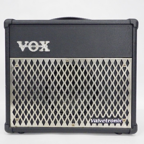 実際に弊社で買取させて頂いた★【難有り】VOX/ヴォックス VT15 Valvetronix エフェクト搭載 ギターアンプ コンボアンプの画像 1枚目