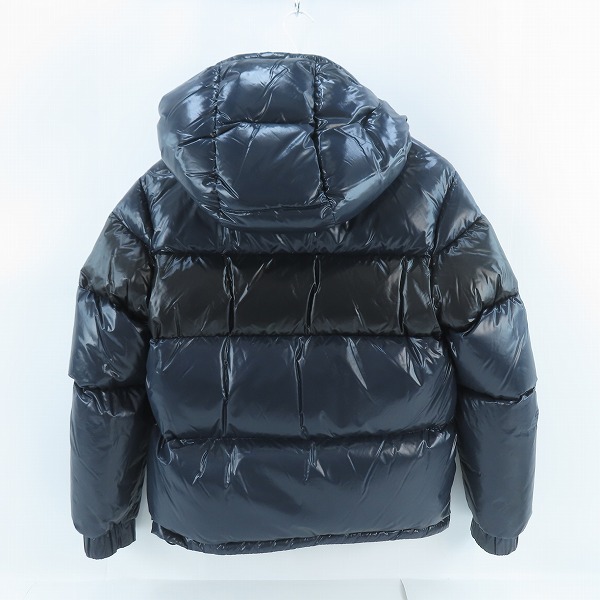実際に弊社で買取させて頂いた【JPタグ】MONCLER/モンクレール GARY ゲイリー ダウンジャケット E20914190785 68950/3の画像 1枚目