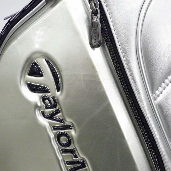 実際に弊社で買取させて頂いたTaylorMade/テーラーメイド TB647 プレミアムクラシック 9.5型 5分割キャディバッグ シルバーの画像 5枚目