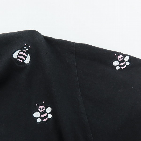 実際に弊社で買取させて頂いたDior HOMME ×KAWS/ディオールオム×カウズ マルチビー刺繍 Tシャツ 923J609W5041/Mの画像 7枚目