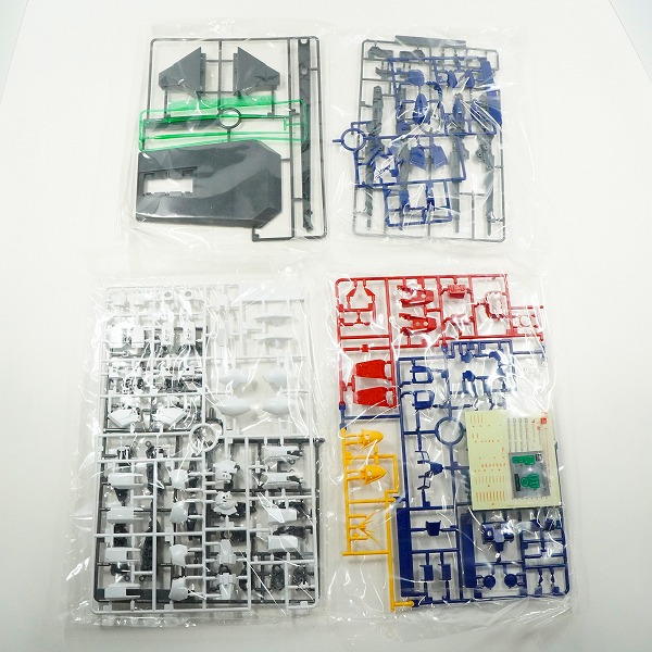 実際に弊社で買取させて頂いた【未組立】BANDAI /バンダイ 新機動戦記ガンダムW MG XXXG-00W0 ウイングガンダムゼロ エンドレスワルツ版 1/100の画像 3枚目