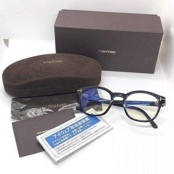 実際に弊社で買取させて頂いたTOM FORD/トムフォード 度入り セル フレーム 眼鏡/メガネ/アイウェア TF5532-Bの画像 8枚目