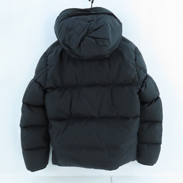 実際に弊社で買取させて頂いた【JPタグ】MONCLER/モンクレール MONTCLA GIUBBOTTO/モンクラー ダウンジャケット H20911B56900/2の画像 1枚目