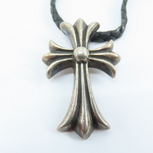 実際に弊社で買取させて頂いたCHROME HEARTS/クロムハーツ スモールCHクロスペンダントw/レザーブレードの画像 1枚目
