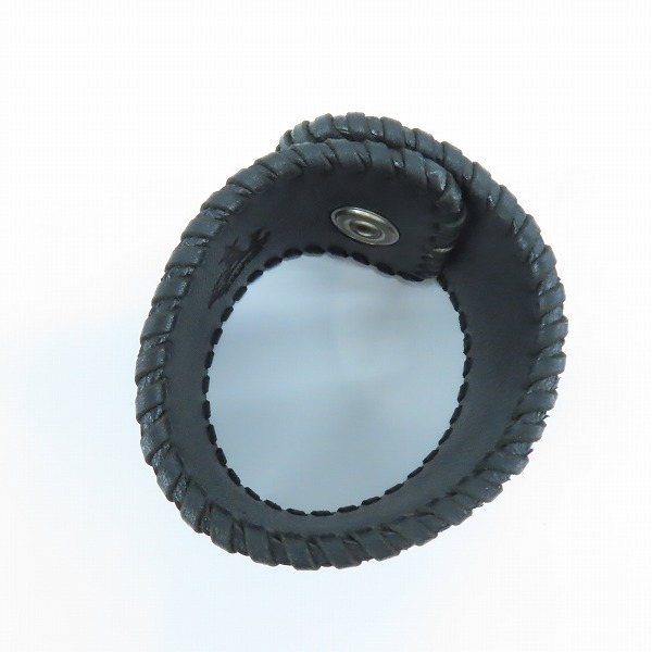 実際に弊社で買取させて頂いたF.A.L/エフエーエル パイソン レザーブレスレットの画像 5枚目