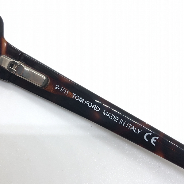 実際に弊社で買取させて頂いたTOM FORD/トムフォード アイウェア/メガネフレーム TF5185 052の画像 5枚目
