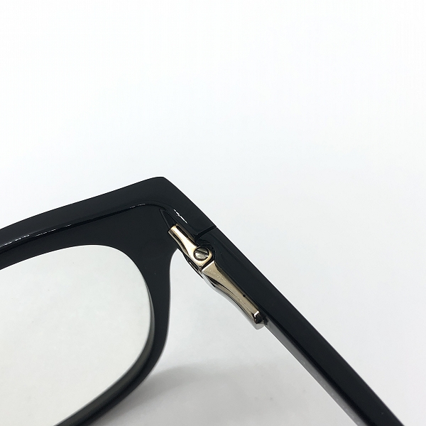 実際に弊社で買取させて頂いたTOM FORD/トムフォード 度入り セル フレーム 眼鏡/メガネ/アイウェア TF5532-Bの画像 4枚目