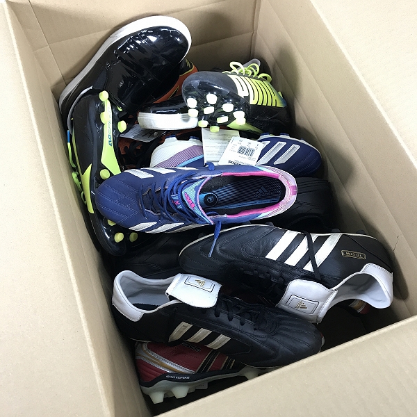 実際に弊社で買取させて頂いた【おまとめ/未使用含む】アディダス/ミズノ/プーマ 等 スニーカー/スパイク/スリッポン 他