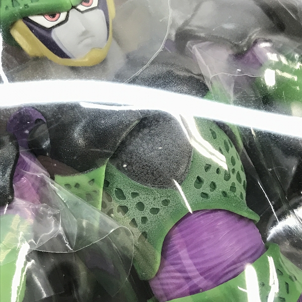 実際に弊社で買取させて頂いた【未開封】BANDAI/バンダイ S.H.Figuartsドラゴンボール Z セル完全体の画像 2枚目