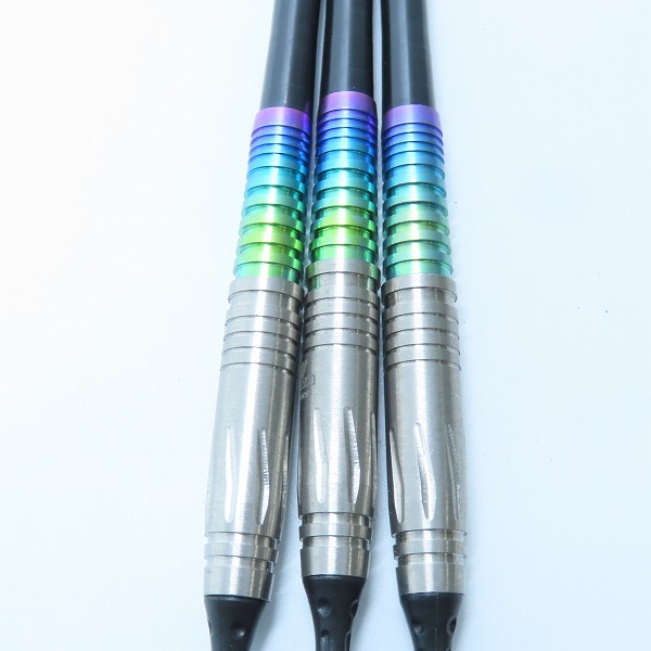 実際に弊社で買取させて頂いた(1)TIGA/ティガ Razor 23 Fusion/レイザー 23 レイ・カーバー選手モデル  ダーツバレルの画像 1枚目