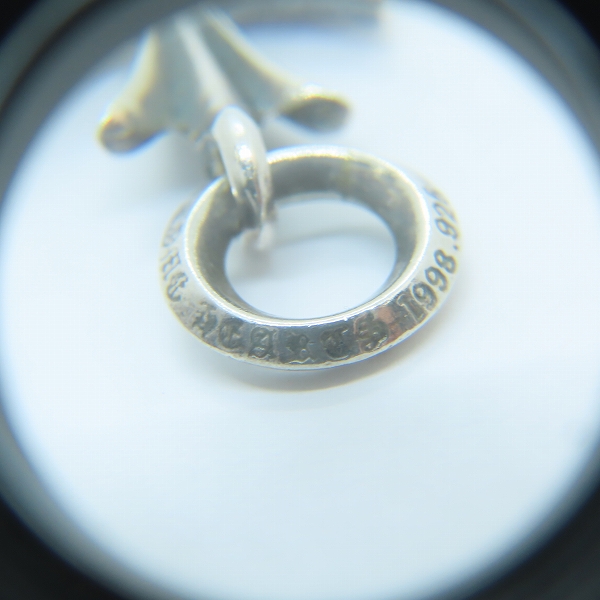 実際に弊社で買取させて頂いたCHROME HEARTS/クロムハーツ タイニーCHクロスチャームの画像 5枚目