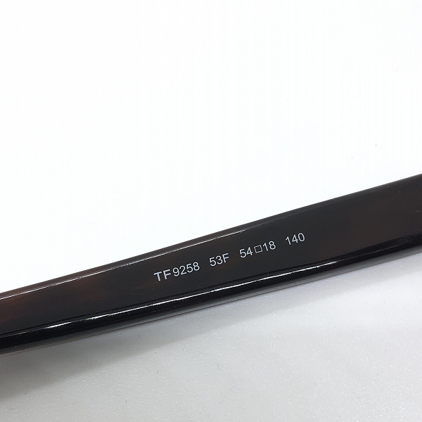 実際に弊社で買取させて頂いたTOM FORD/トムフォード サングラスフレーム/アイウェア TF9258 の画像 6枚目