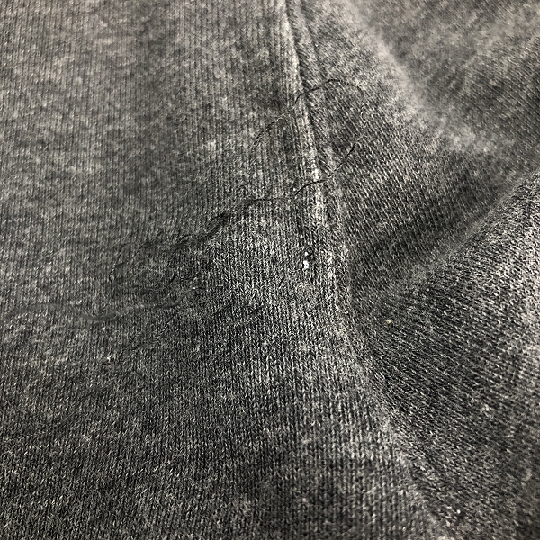 実際に弊社で買取させて頂いた【JPタグ】 MONCLER/モンクレール MAGLIA プルオーバーパーカー グレー F20918G74610/XLの画像 9枚目