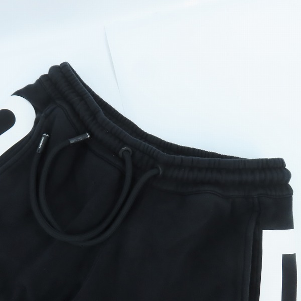 実際に弊社で買取させて頂いたBURBERRY/バーバリー サイド ビッグ ロゴ スウェット ハーフパンツ 8034160/Mの画像 2枚目