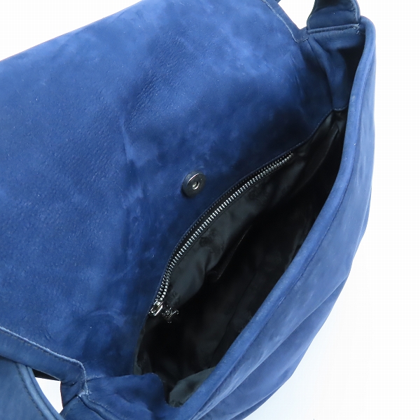 実際に弊社で買取させて頂いたCHROME HEARTS/クロムハーツ MESSENGER BAG SWEDE FILIGREE CROSS/ラージフィリグリークロス ショルダーバッグの画像 4枚目