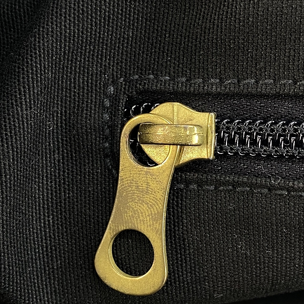 実際に弊社で買取させて頂いたIL BISONTE/イルビゾンテ レザー ハンドバッグ ブラックの画像 5枚目