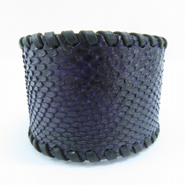 実際に弊社で買取させて頂いたF.A.L/エフエーエル パイソン レザーブレスレットの画像 3枚目