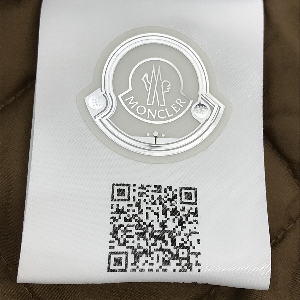 実際に弊社で買取させて頂いたMONCLER/モンクレール GONNA ナイロンキルティング ダウンスカート G20932D00017 53333/40の画像 6枚目