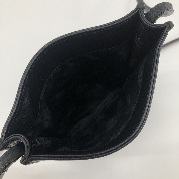 実際に弊社で買取させて頂いたCHROME HEARTS/クロムハーツ SQ PKT 3CEME CRS スクエアポケット 3セメタリークロスパッチ レザーショルダーバッグの画像 4枚目