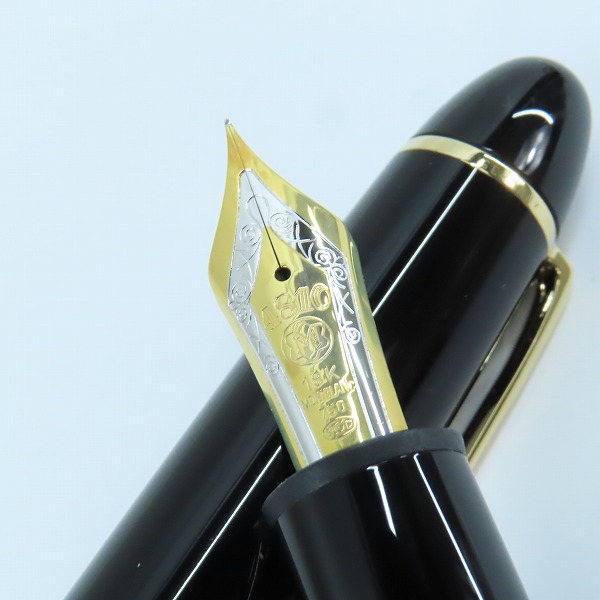 実際に弊社で買取させて頂いたMONTBLANC/モンブラン マイスターシュテュック 149 万年筆 ペン先刻印18K 750インクボトル付き