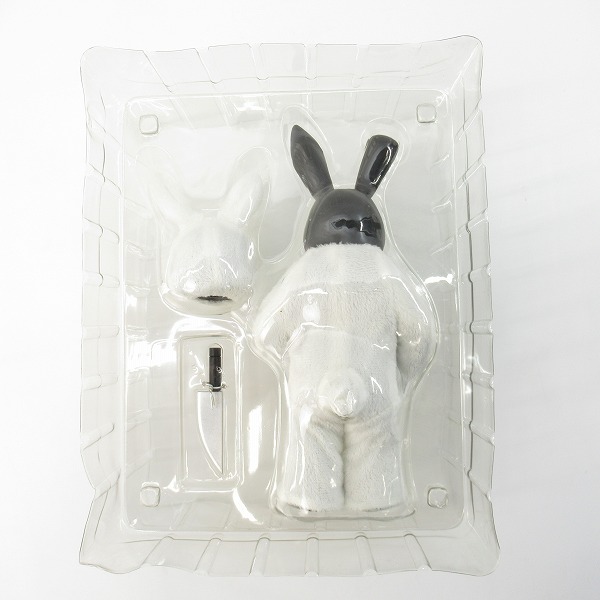 実際に弊社で買取させて頂いた【未開封】Munky King Luke Chueh/ルーク・チュエ  Black in White フィギュアの画像 5枚目