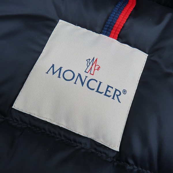 実際に弊社で買取させて頂いた【JPタグ】MONCLER/モンクレール MELAMPYRE/メランピル ショート ダウンジャケット H20911A00218/0の画像 2枚目