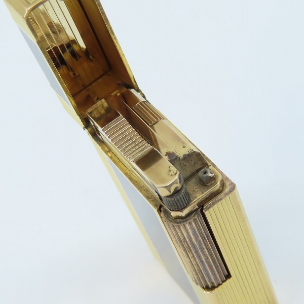 実際に弊社で買取させて頂いたS.T.Dupont/デュポン ライン 1L ブラック×ゴールド/黒金 ガスライターの画像 4枚目