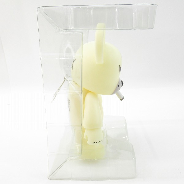 実際に弊社で買取させて頂いたToy2R KOZIK Qee Anarqeeシリーズ SMORKIN Bear 蓄光 フィギュアの画像 4枚目
