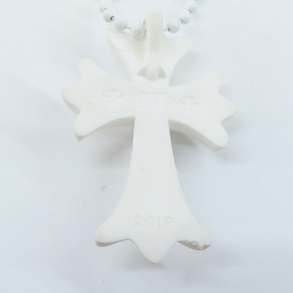 実際に弊社で買取させて頂いたCHROME HEARTS/クロムハーツ スモールCHクロス シリコン ホワイトの画像 2枚目