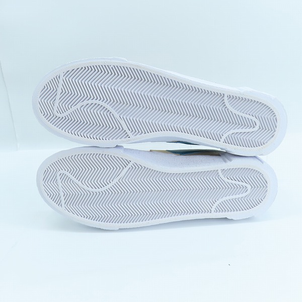 実際に弊社で買取させて頂いた【未使用】NIKE×SACAI×KAWS/ナイキ×サカイ×カウズ BLAZER LOW REED/ブレーザーロー リード DM7901-200/28.0の画像 2枚目
