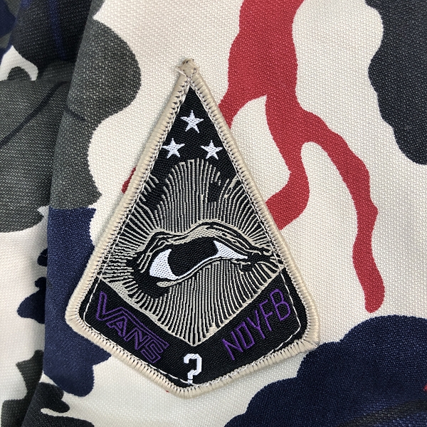 実際に弊社で買取させて頂いたVANS/バンズ OFF THE WALL ミリタリージャケット カモフラ Mの画像 4枚目