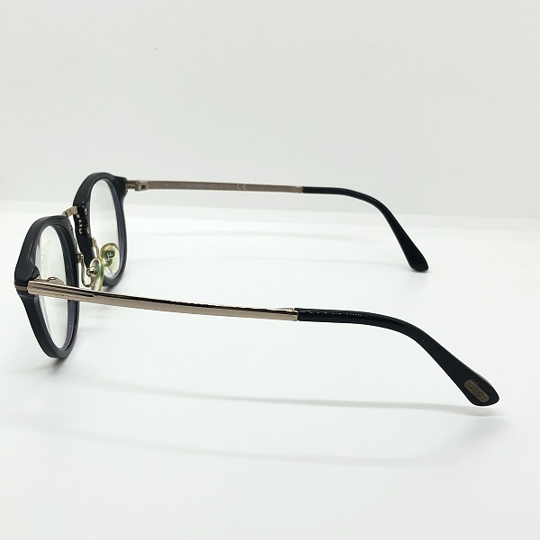 実際に弊社で買取させて頂いたTOM FORD/トムフォード ボストン メガネフレーム TF5467 001の画像 1枚目