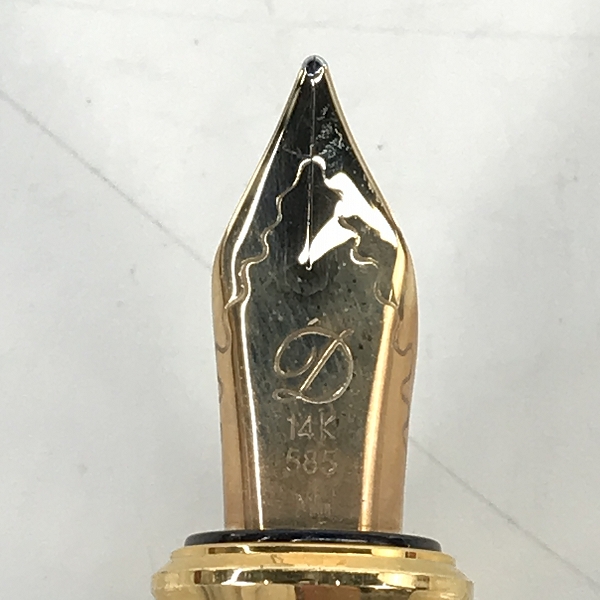 実際に弊社で買取させて頂いたS.T.DuPont/デュポン 万年筆   ペン先 14K-585の画像 1枚目